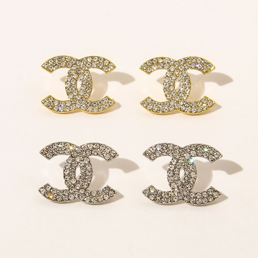 Classy earrings