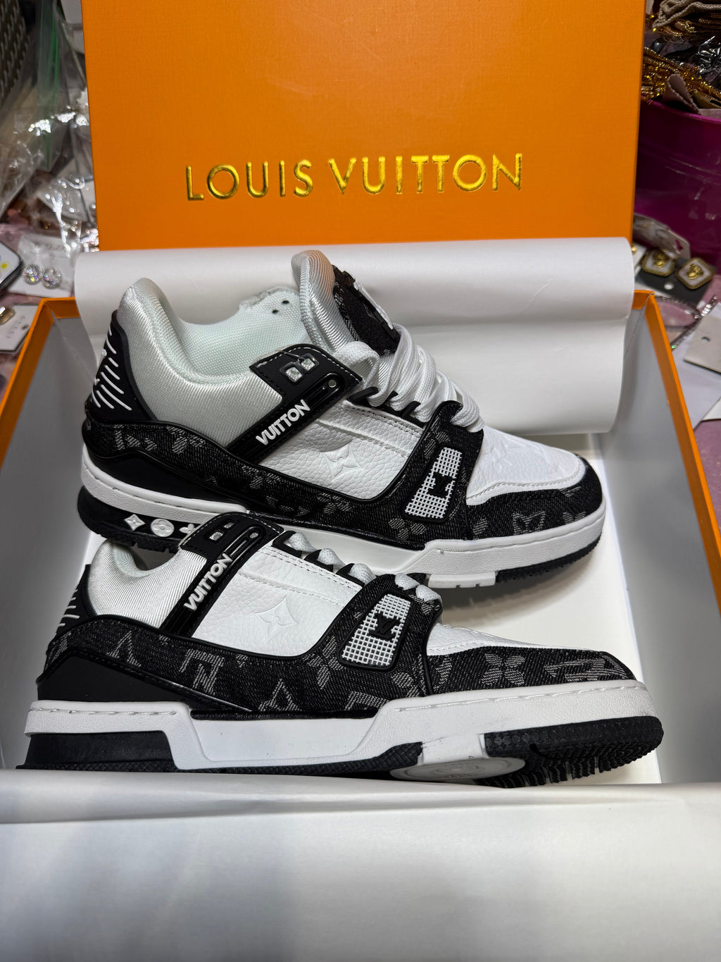 The one shoes